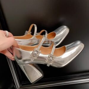 women shoes Heels